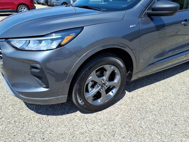 Certified 2024 Ford Escape ST-Line w/ Tech Pack #1 AWD/4WD image 4