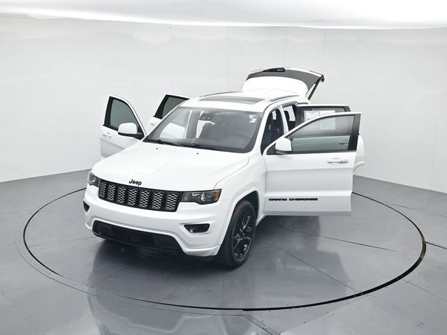 Used 2020 Jeep Grand Cherokee Altitude image 46