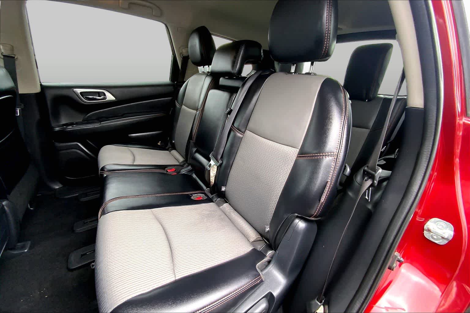 Used 2020 Nissan Pathfinder SV w/ Rock Creek Edition FWD image 19