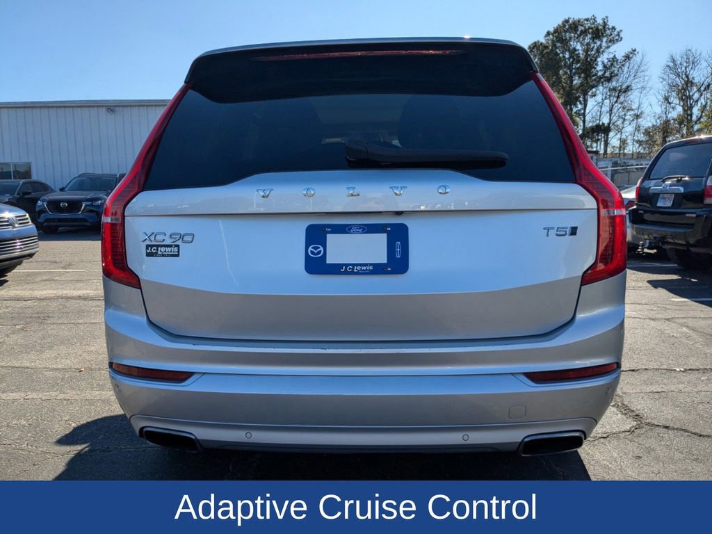 Used 2020 Volvo XC90 T5 Momentum image 4