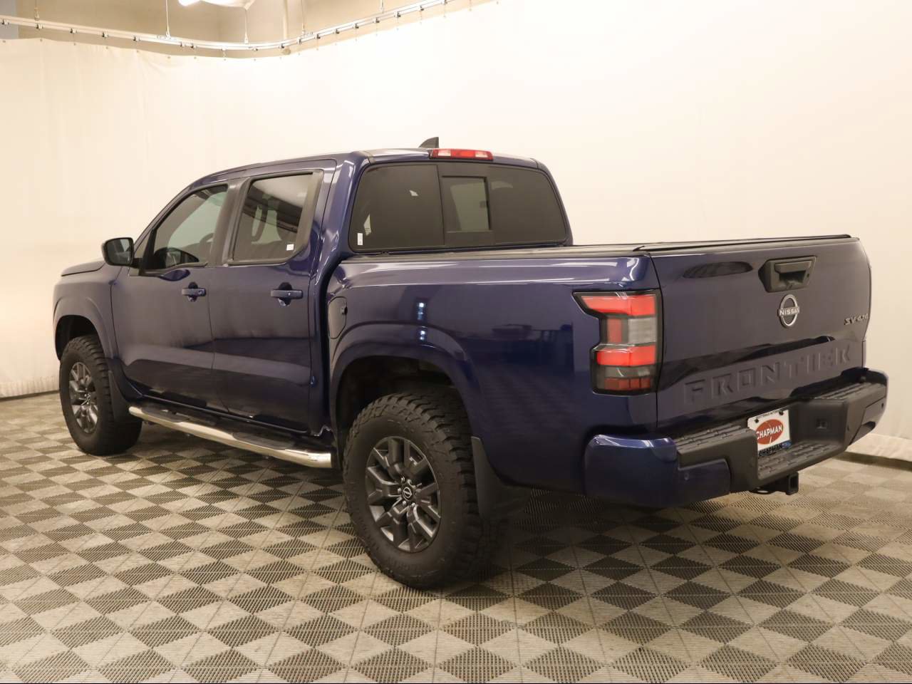 Used 2022 Nissan Frontier SV image 3