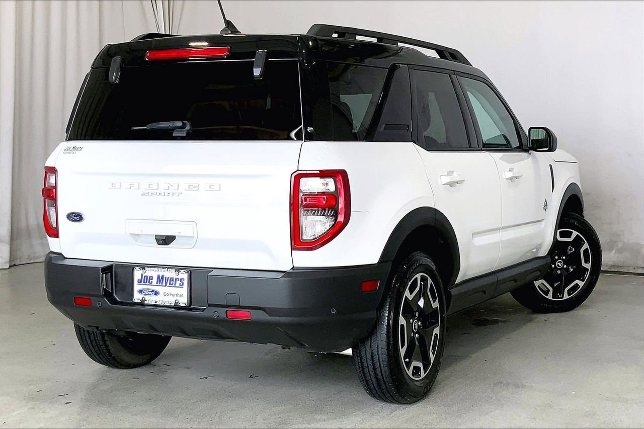 Certified 2023 Ford Bronco Sport Outer Banks w/ Tech Package AWD/4WD image 13