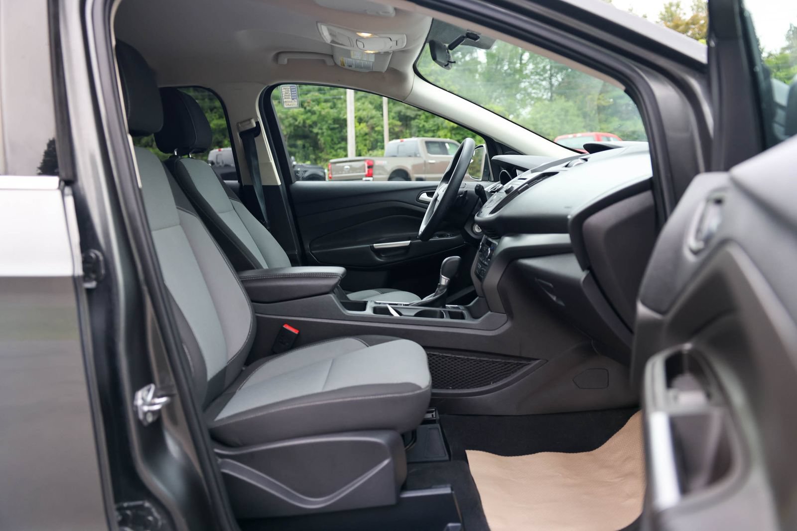 Certified 2017 Ford Escape SE AWD/4WD image 9