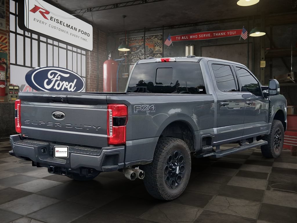 Certified 2025 Ford F250 XLT w/ Black Appearance Package AWD/4WD image 6