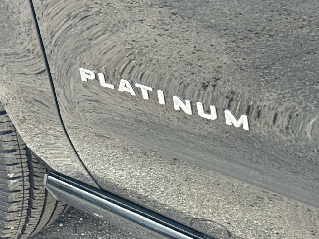 Certified 2025 Ford Expedition Platinum w/ Driver's Package AWD/4WD image 6