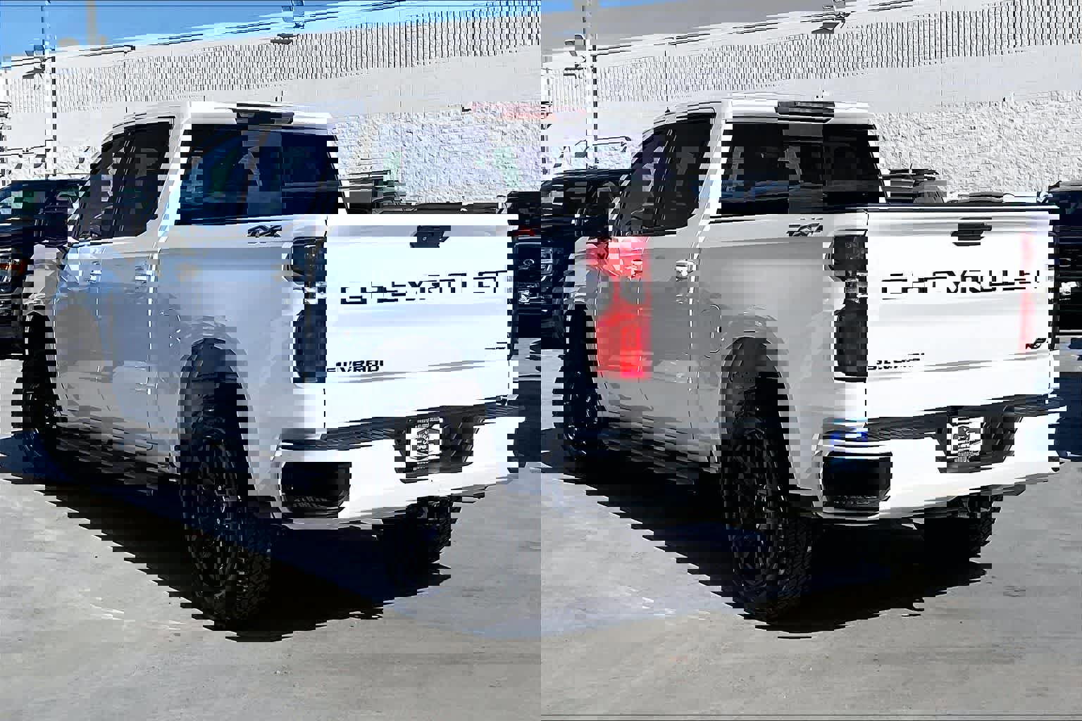 Used 2022 Chevrolet Silverado 1500 RST w/ LPO, Blackout Package image 4