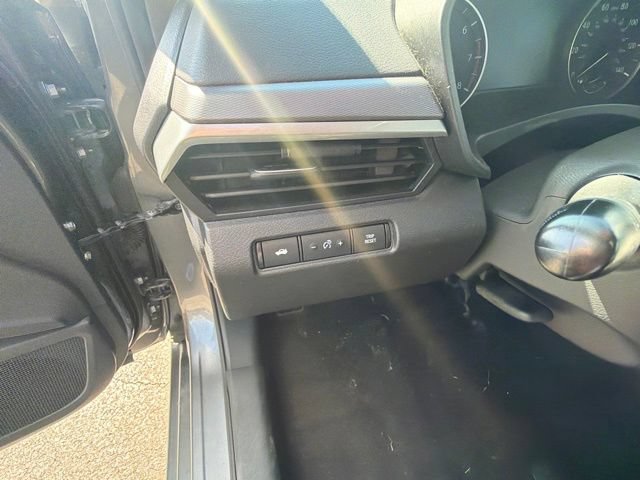 Used 2024 Nissan Altima 2.5 SR FWD image 21