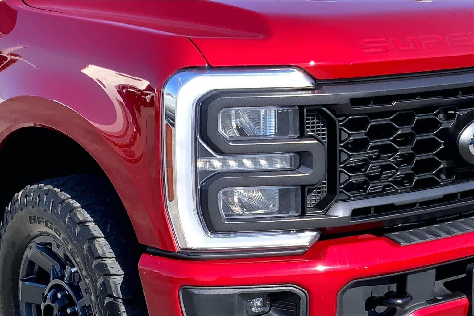 Certified 2024 Ford F250 Lariat w/ Lariat Ultimate Package AWD/4WD image 24