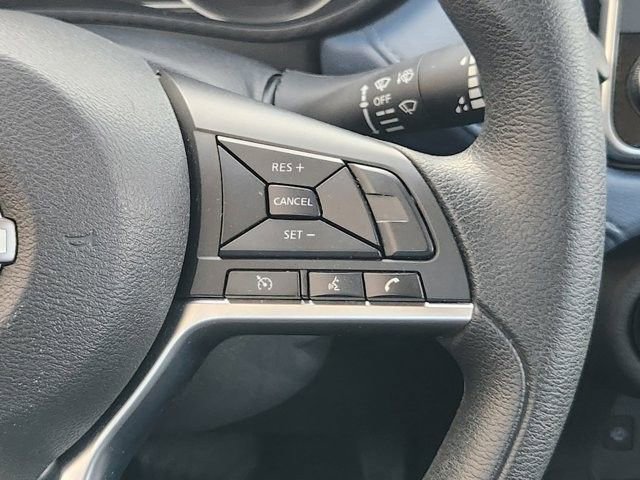 Used 2025 Nissan Versa SV image 29