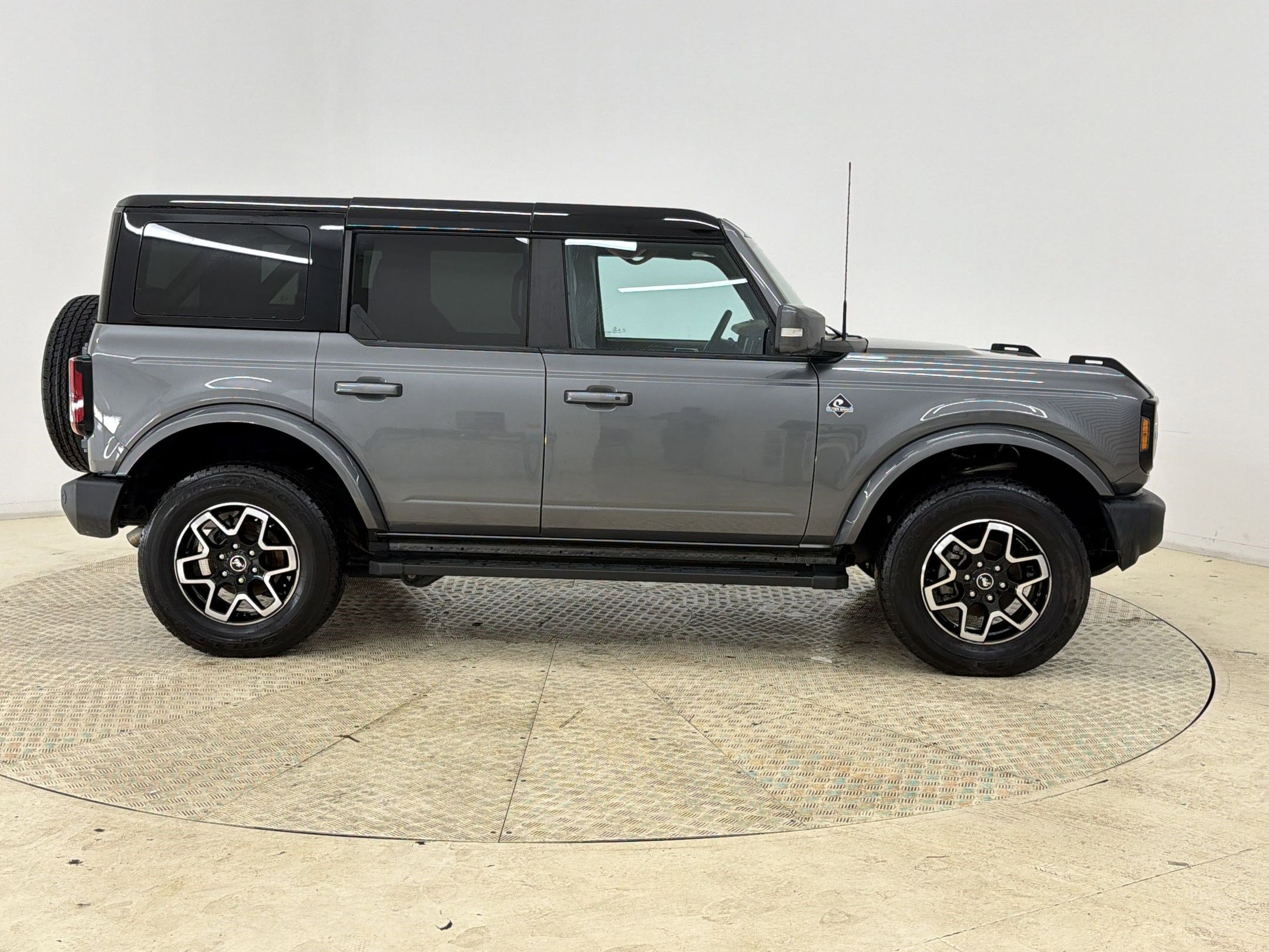 Certified 2024 Ford Bronco Outer Banks AWD/4WD image 7