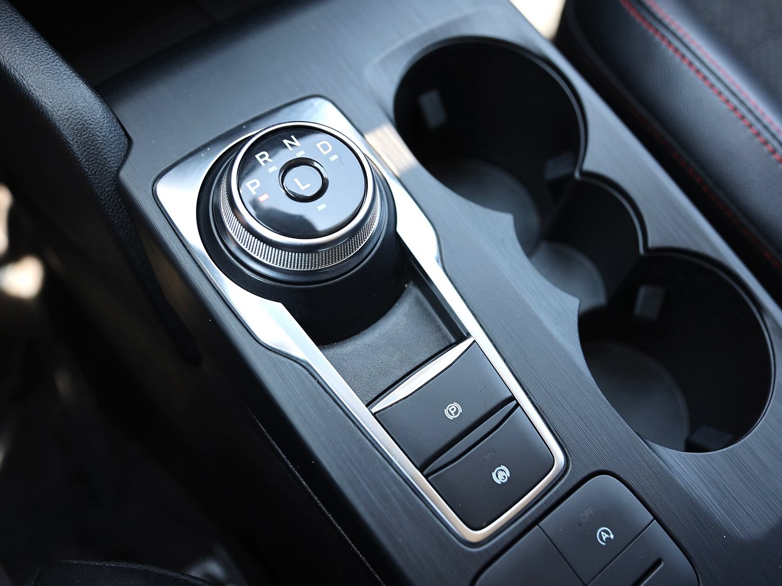 Certified 2022 Ford Escape SEL w/ SEL Stealth AWD Package image 31