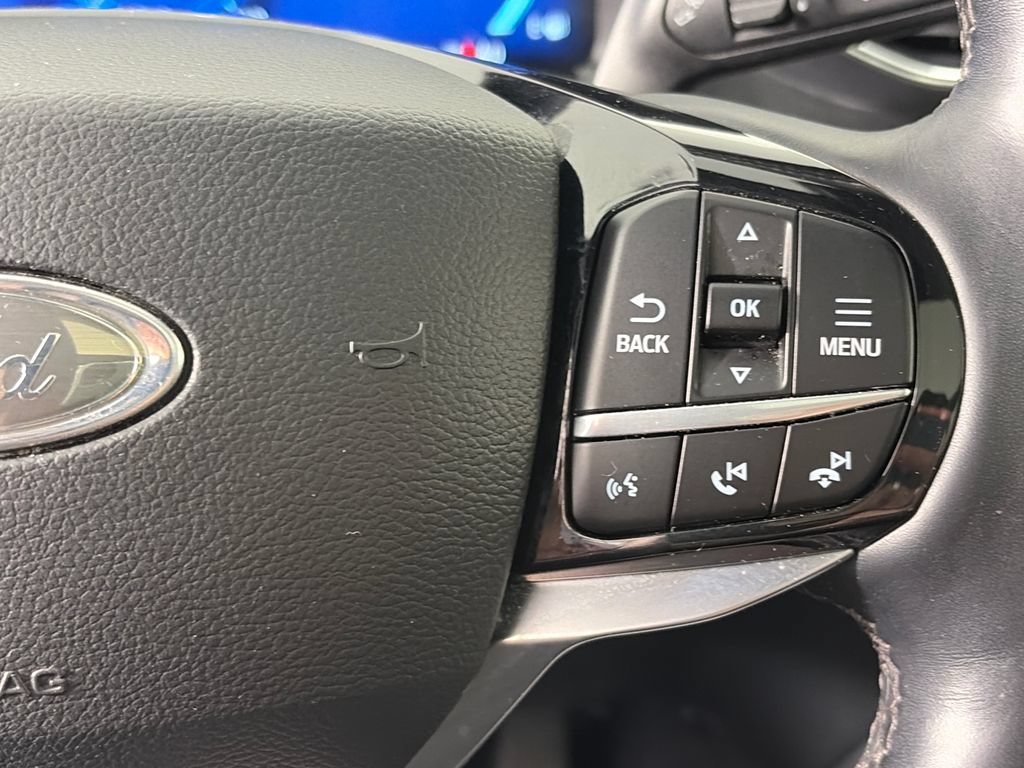 Certified 2022 Ford Explorer Platinum w/ Equipment Group 601A AWD/4WD image 18