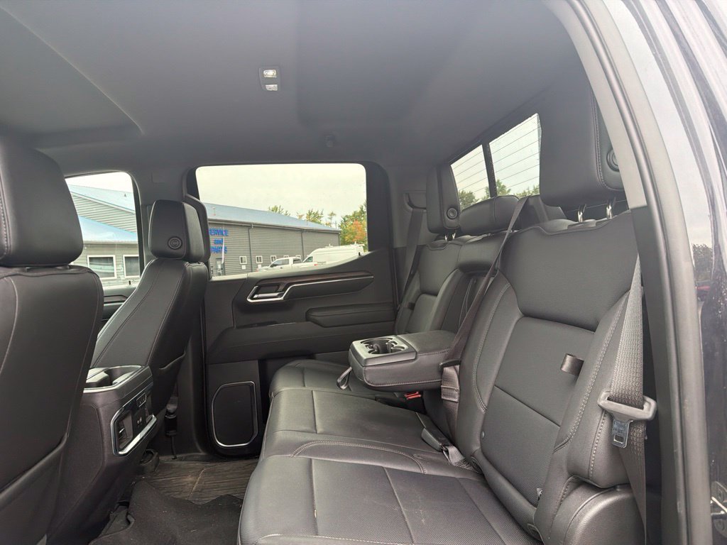 Used 2022 GMC Sierra 1500 SLT w/ SLT Premium Plus Package AWD/4WD image 33