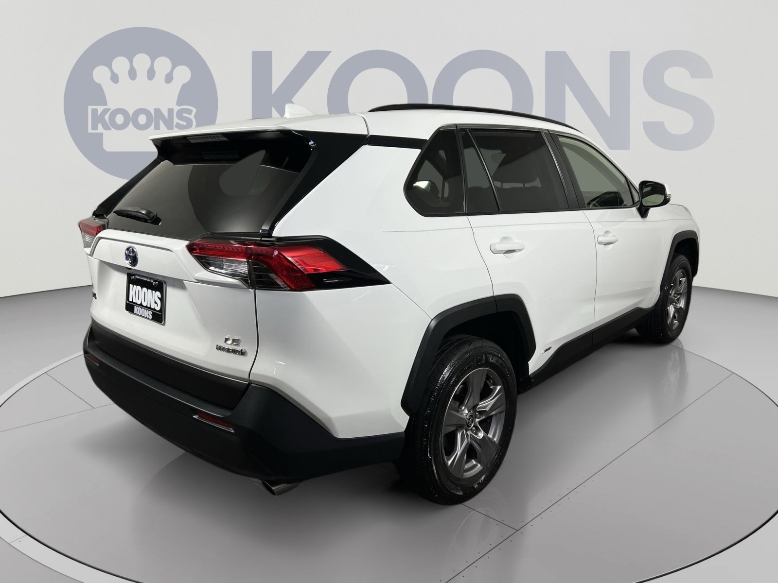 Used 2023 Toyota RAV4 LE AWD/4WD image 11