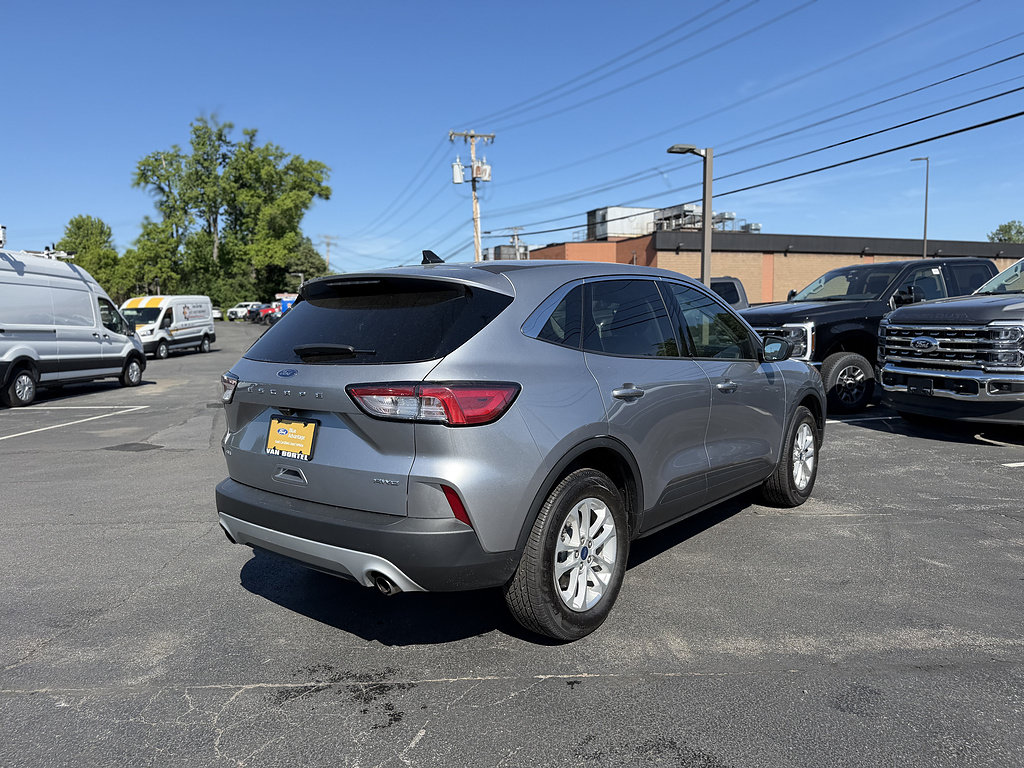 Certified 2022 Ford Escape SE w/ Cold Weather Package AWD/4WD image 7