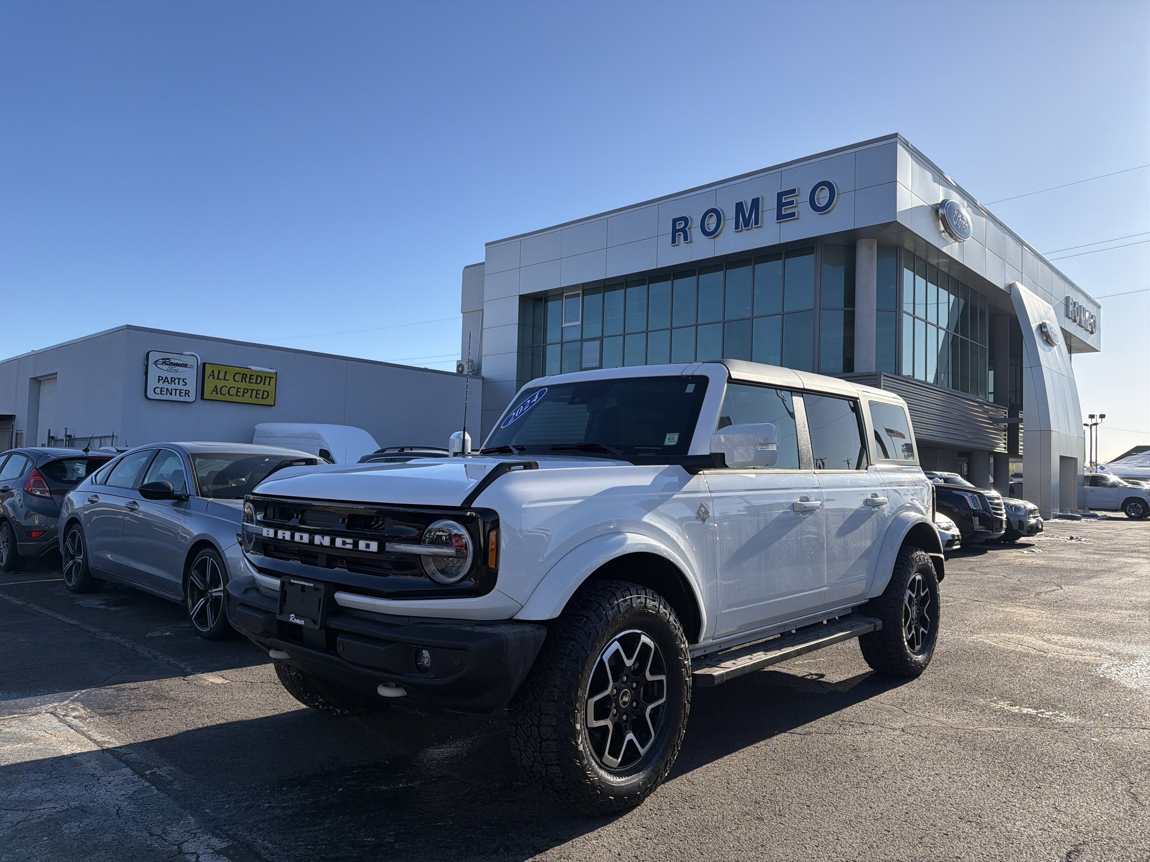 Certified 2024 Ford Bronco Outer Banks image 1
