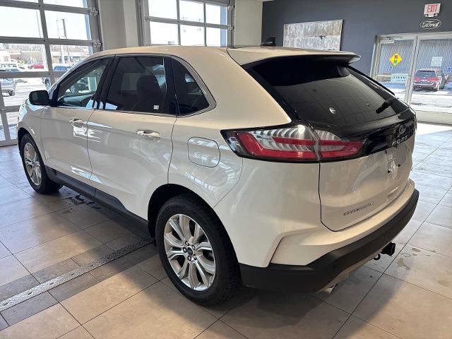 Certified 2022 Ford Edge Titanium w/ Equipment Group 301A image 3