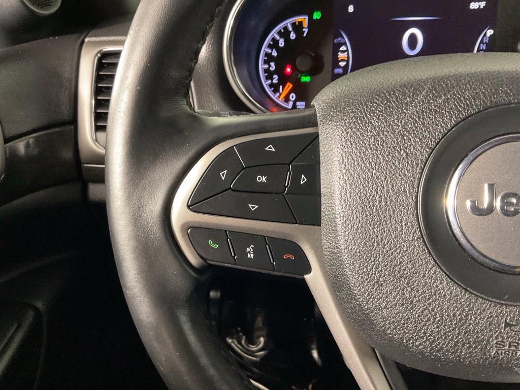 Used 2018 Jeep Grand Cherokee Laredo RWD image 23