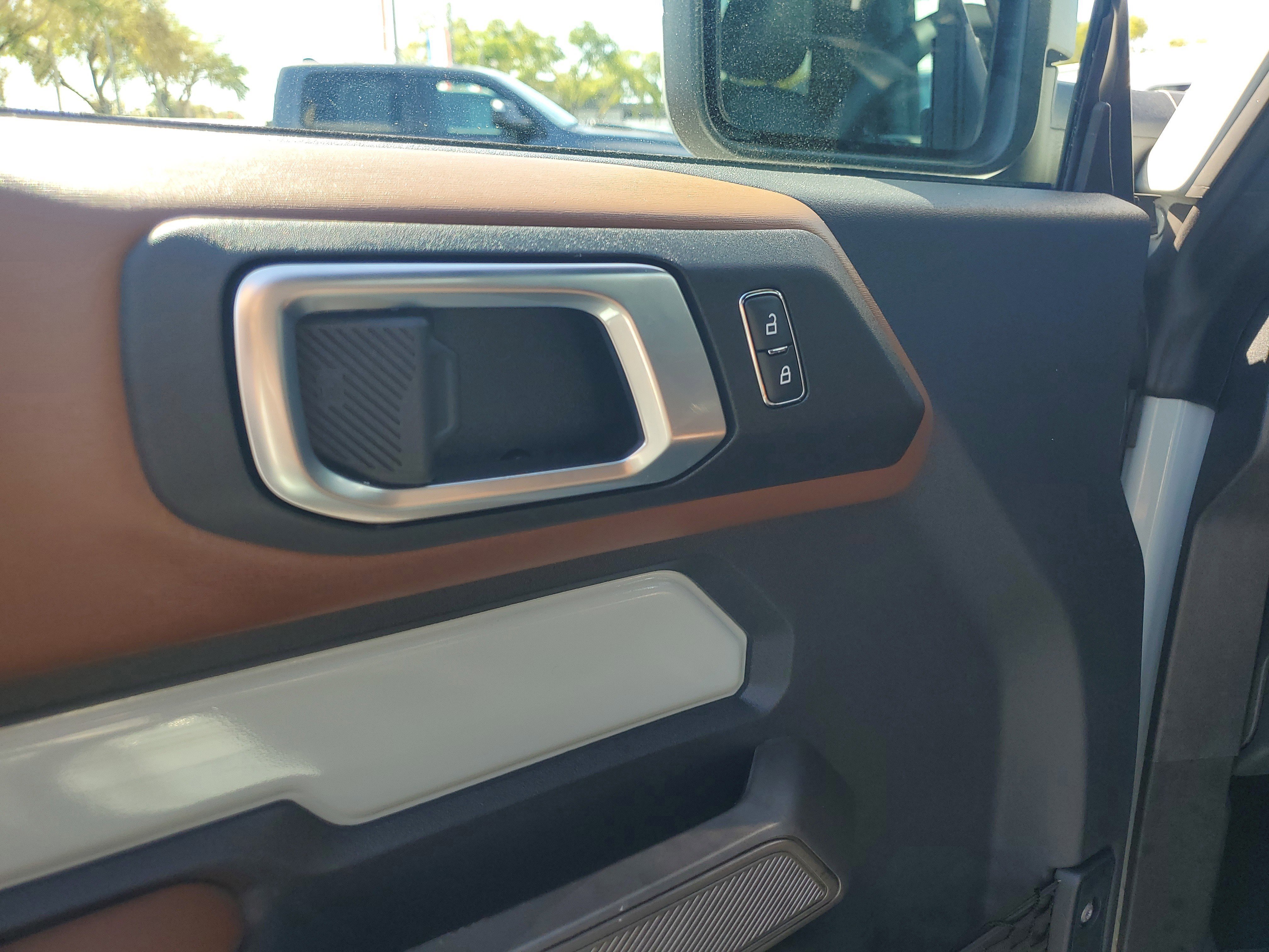 Certified 2023 Ford Bronco Outer Banks w/ Sasquatch Package image 13