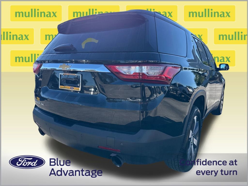 Used 2019 Chevrolet Traverse LT w/ LT Premium Package image 3