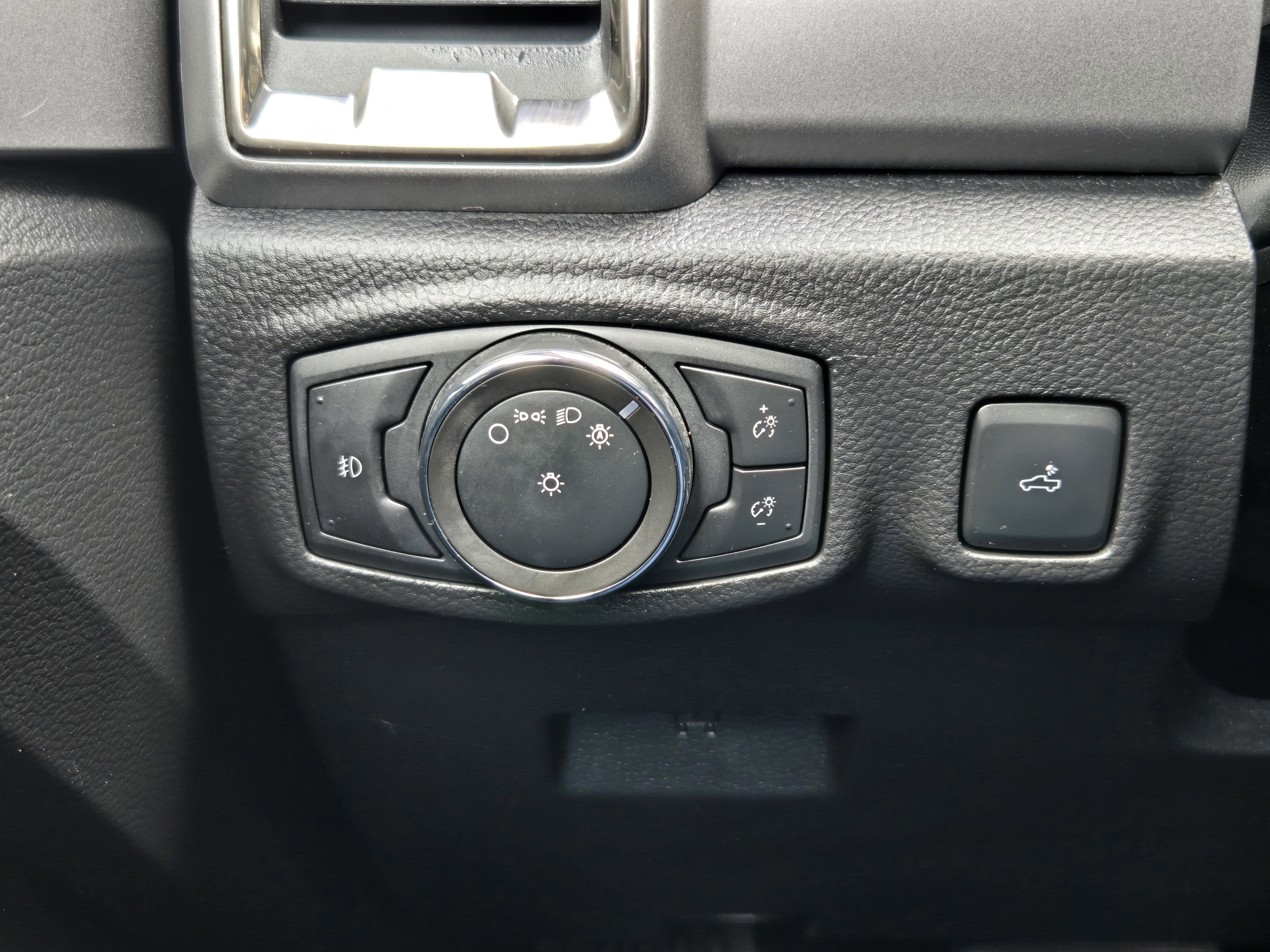 Certified 2022 Ford Ranger XLT w/ Equipment Group 302A High image 16