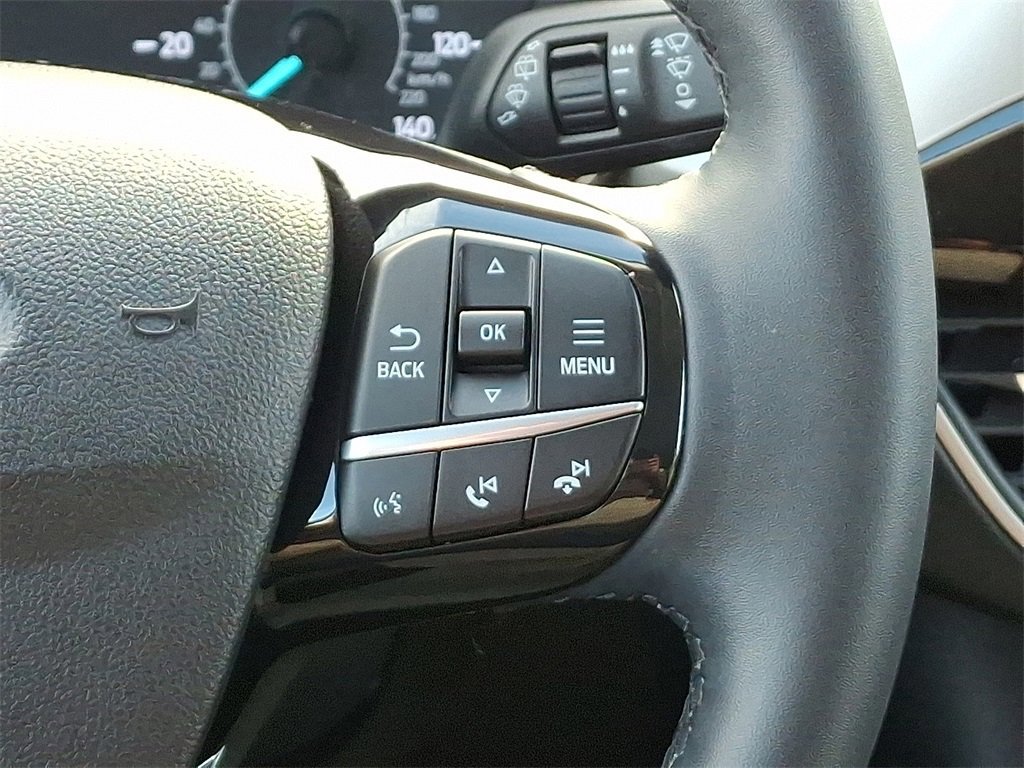 Certified 2022 Ford Escape SE w/ SE Sport Appearance Package image 22