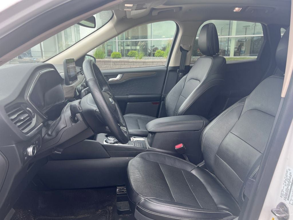 Certified 2020 Ford Escape Titanium FWD image 10