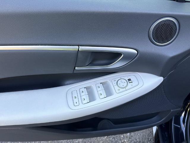 Used 2025 Hyundai Sonata SEL AWD/4WD image 13