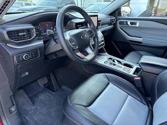 Certified 2023 Ford Explorer XLT w/ Equipment Group 202A RWD image 29