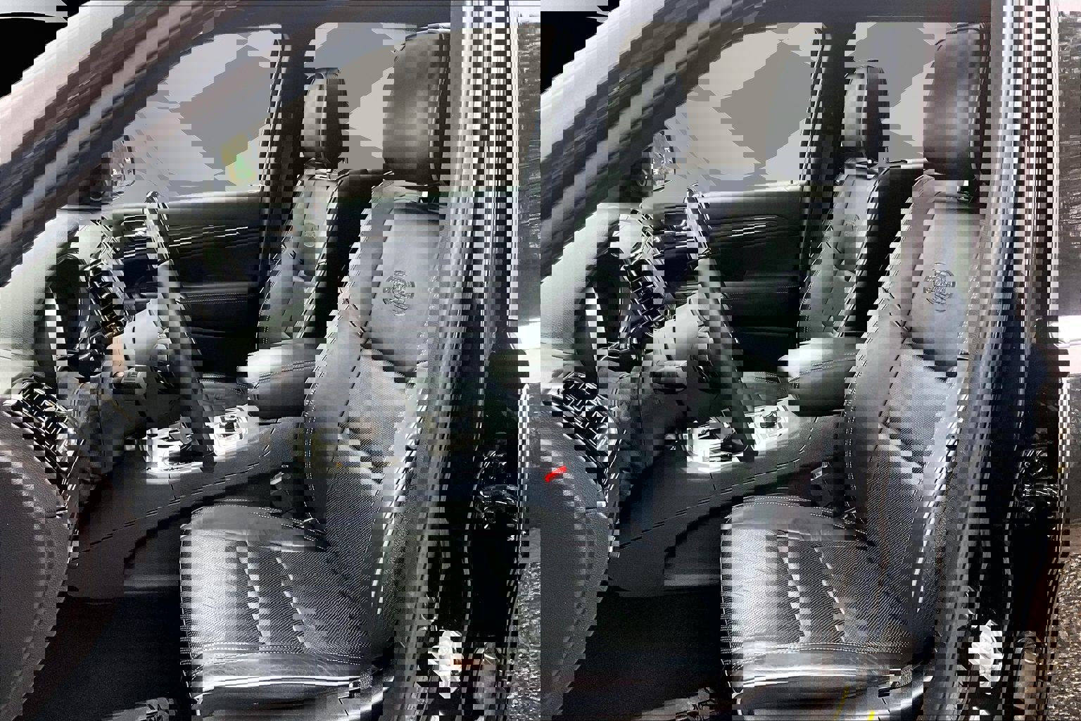 Used 2019 Jeep Grand Cherokee Overland image 25