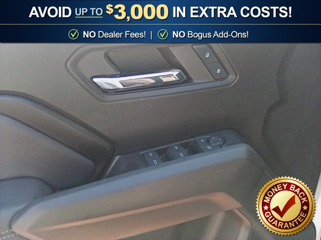 Used 2024 Chevrolet Colorado LT RWD image 16
