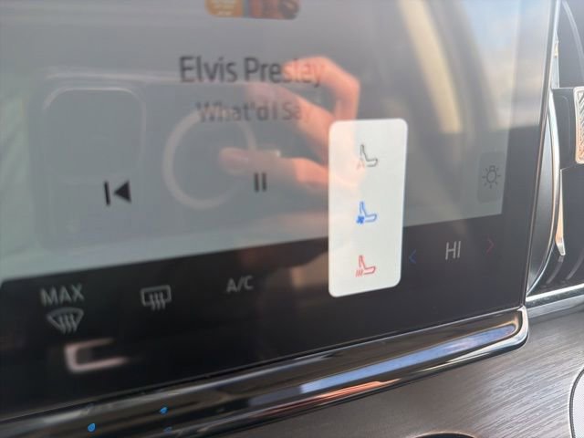 Certified 2025 Ford Expedition Max Platinum image 24