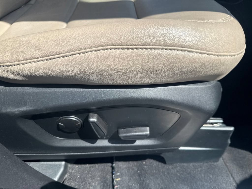 Certified 2023 Ford Explorer Limited w/ Equipment Group 301A AWD/4WD image 43