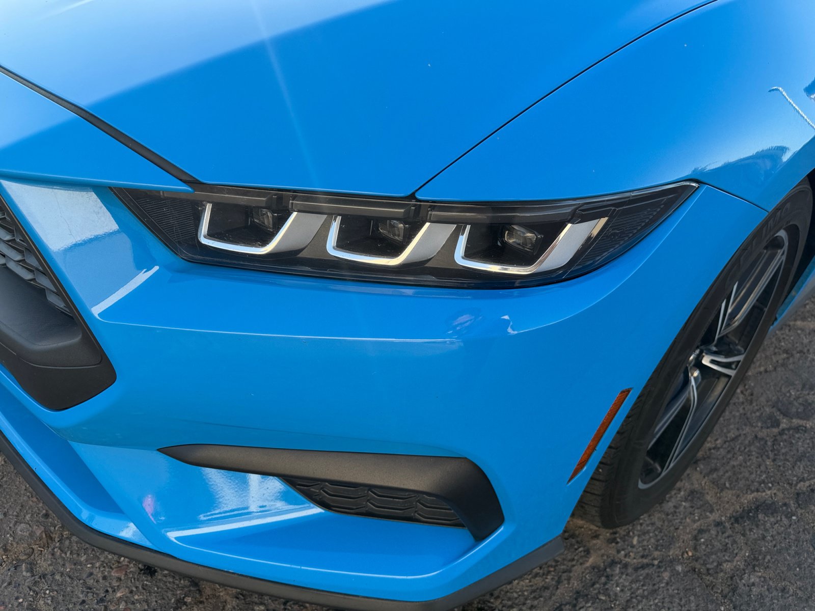 Certified 2024 Ford Mustang Coupe RWD image 9