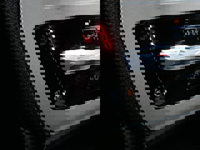 Certified 2022 Ford Explorer XLT w/ Equipment Group 202A image 23