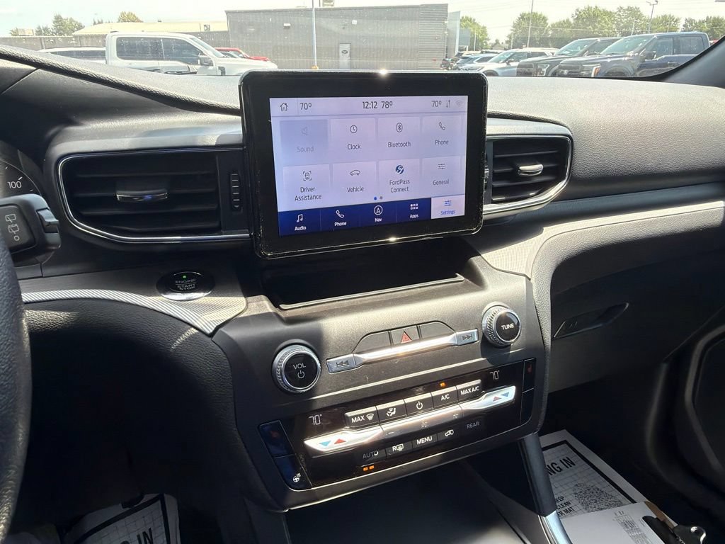 Certified 2020 Ford Explorer XLT w/ Equipment Group 202A AWD/4WD image 19
