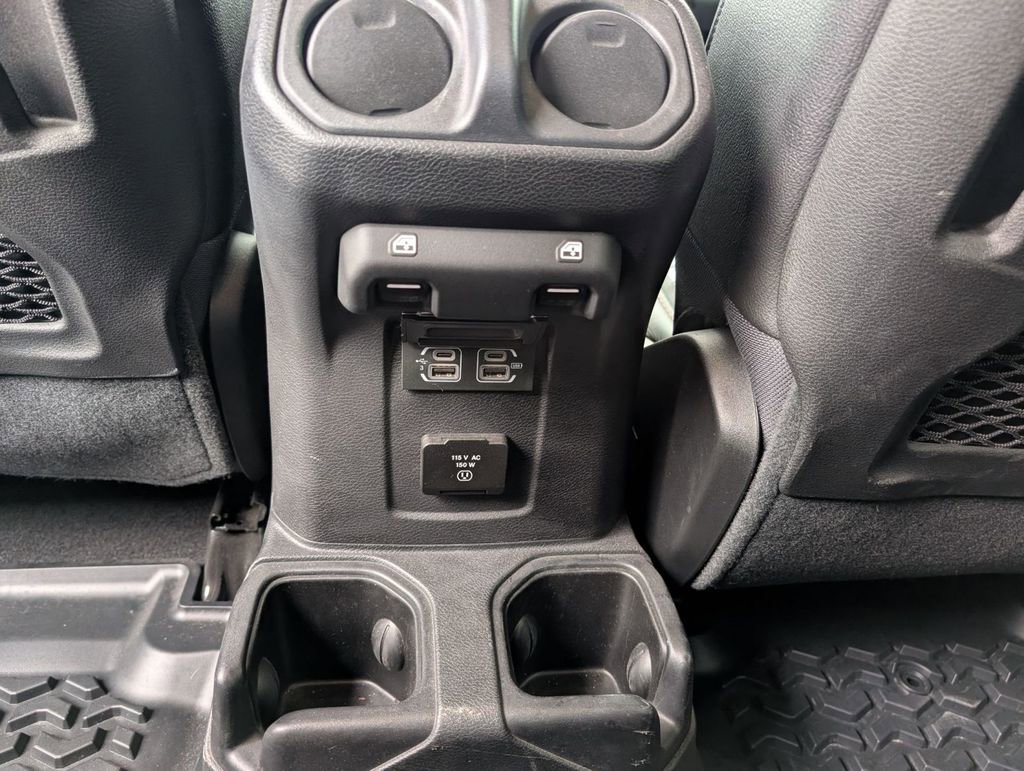 Used 2020 Jeep Wrangler Unlimited Rubicon w/ Steel Bumper Group image 27