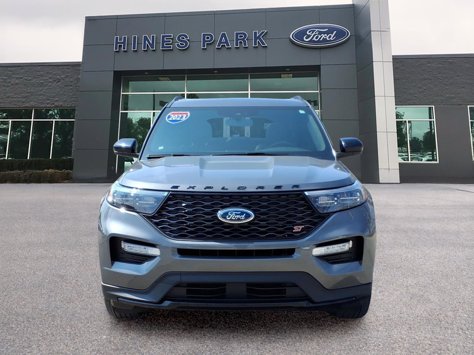 Certified 2023 Ford Explorer ST AWD/4WD image 2