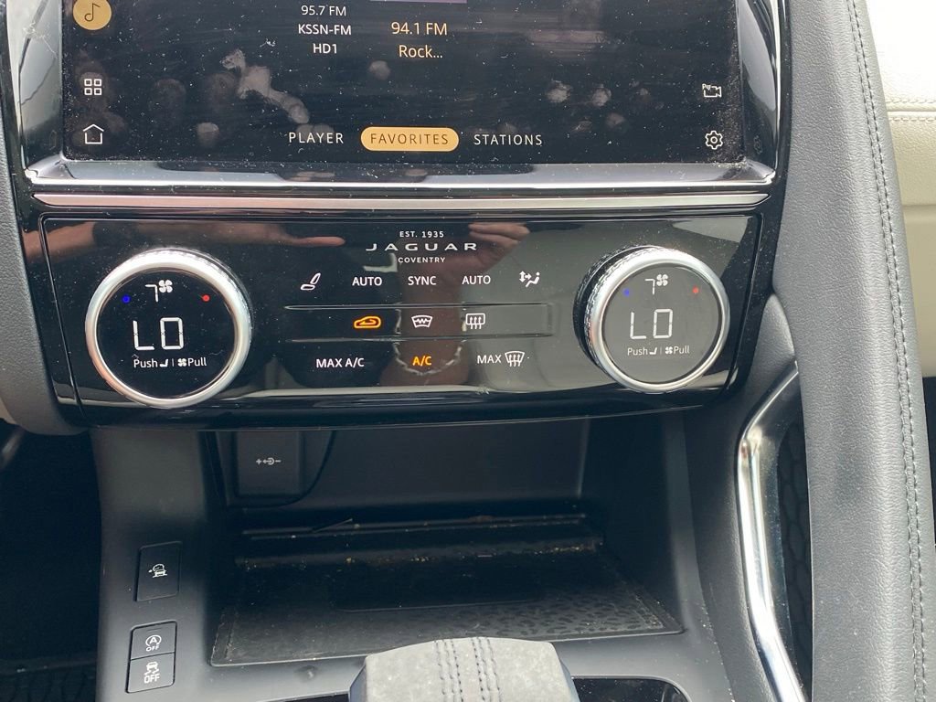 Used 2023 Jaguar E-PACE SE AWD/4WD image 17