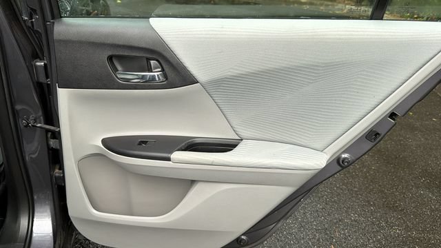 Used 2017 Honda Accord LX image 16