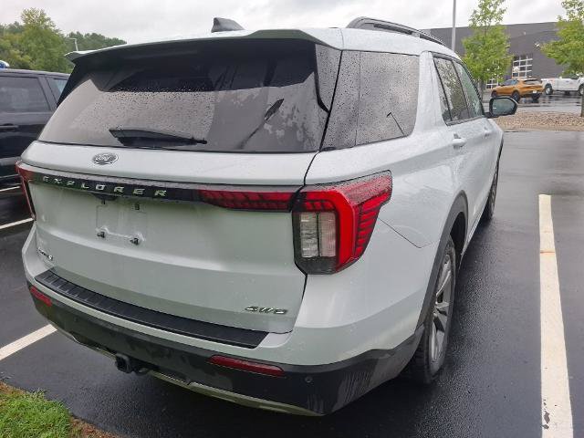 Certified 2025 Ford Explorer Active w/ Active Comfort Package AWD/4WD image 7
