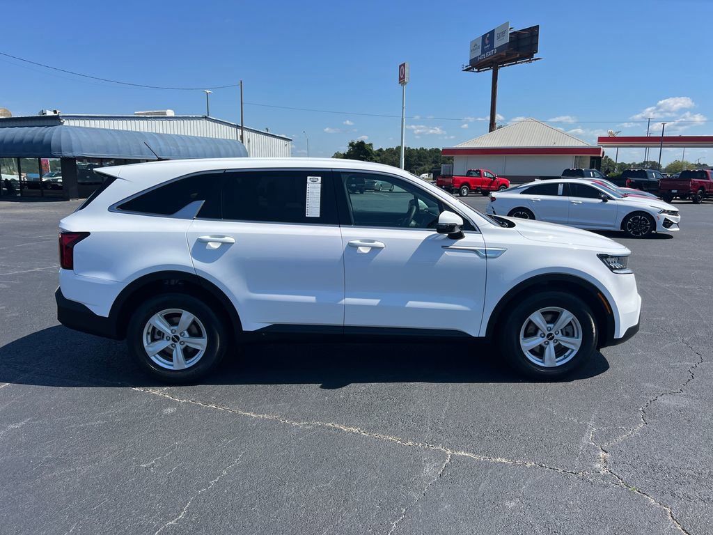 Used 2022 Kia Sorento LX FWD image 8