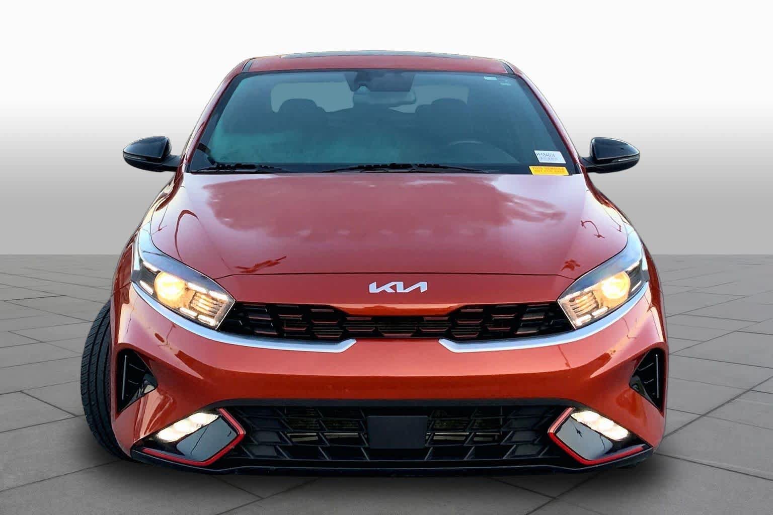 Used 2023 Kia Forte GT-Line w/ GT-Line Premium Package FWD image 4