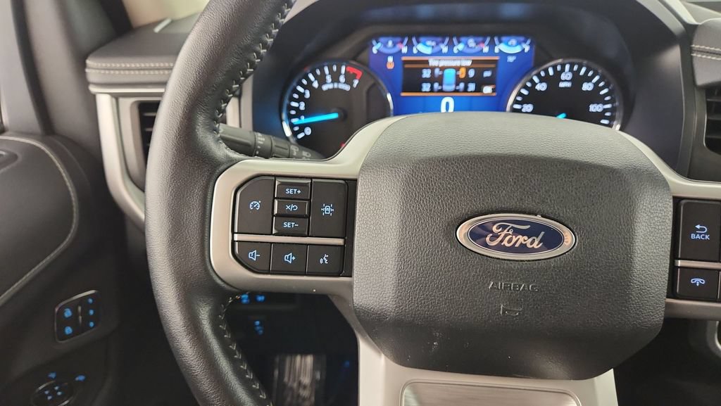 Certified 2024 Ford Expedition XLT AWD/4WD image 19