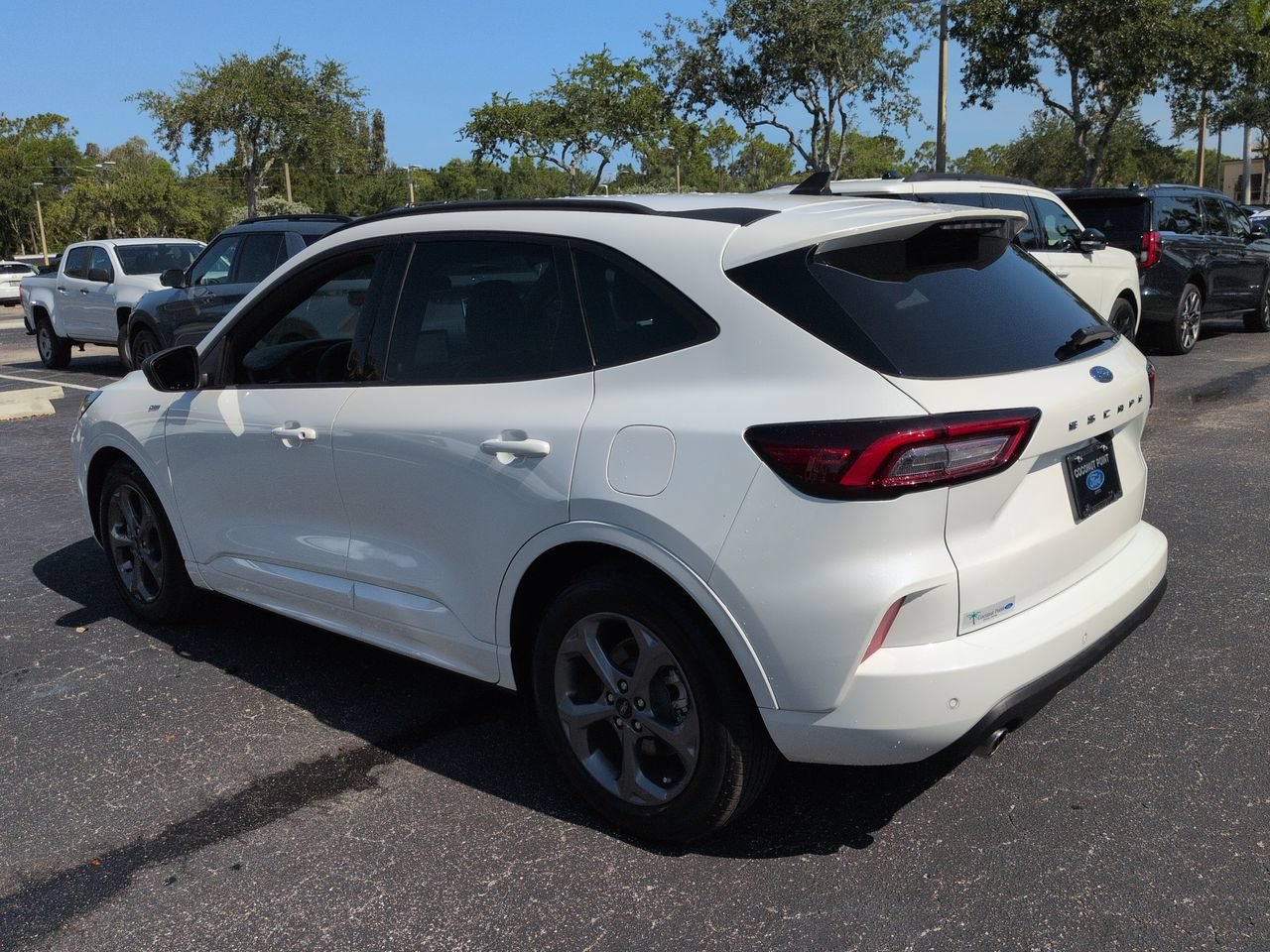 Certified 2023 Ford Escape ST-Line w/ Tech Pack #1 FWD image 5