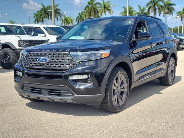 Certified 2023 Ford Explorer XLT w/ Equipment Group 202A RWD image 3