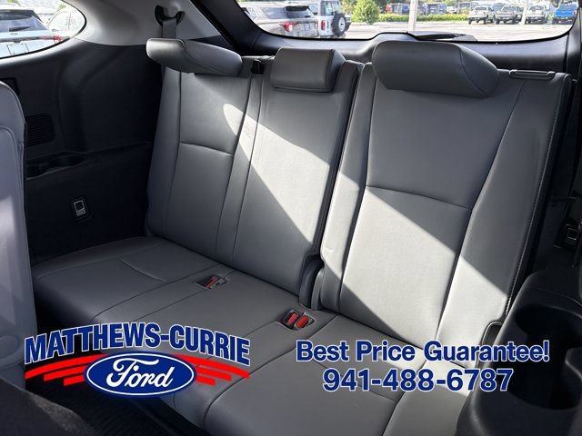 Used 2021 Toyota Highlander Platinum FWD image 13