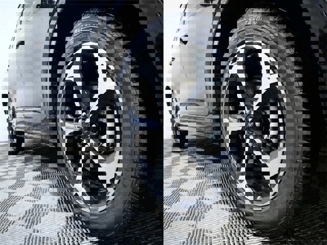 Certified 2023 Ford Escape ST-Line Select image 2