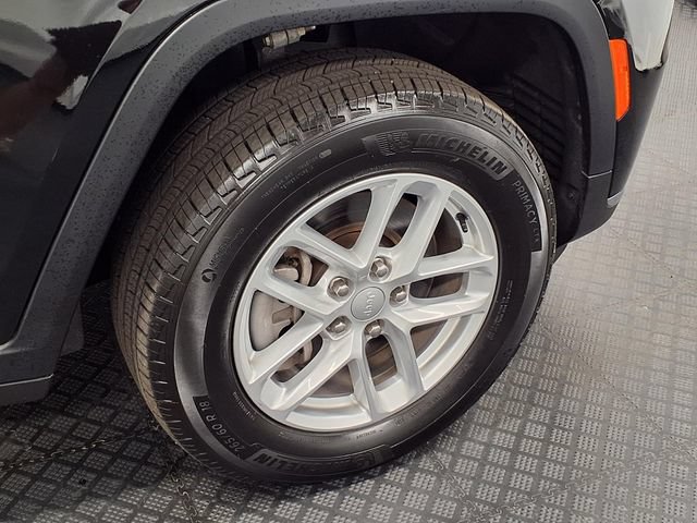 Used 2024 Jeep Grand Cherokee L Laredo w/ Luxury Tech Group I AWD/4WD image 29