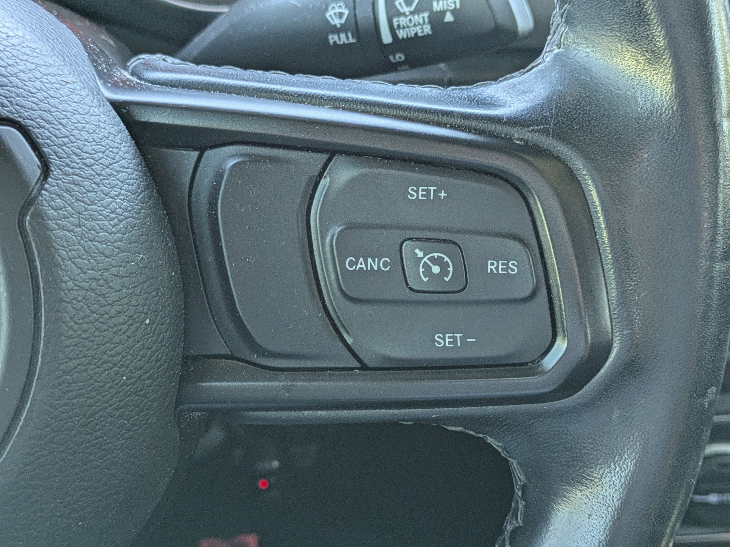 Used 2021 Jeep Gladiator Willys image 22